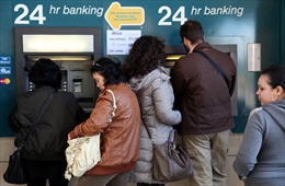Chứng khoán thế giới lao dốc vì Síp sắp đánh thuế tiền gửi